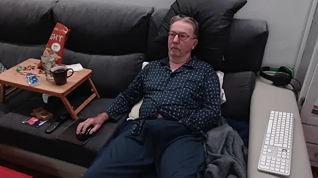 Snapshot of Nudelschwanz chatting on 11, 3, 2025 Nudelschwanz online show from 11, 3, 2025