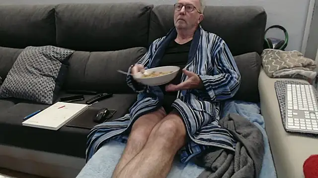 Nudelschwanz online show from 12, 2, 2026