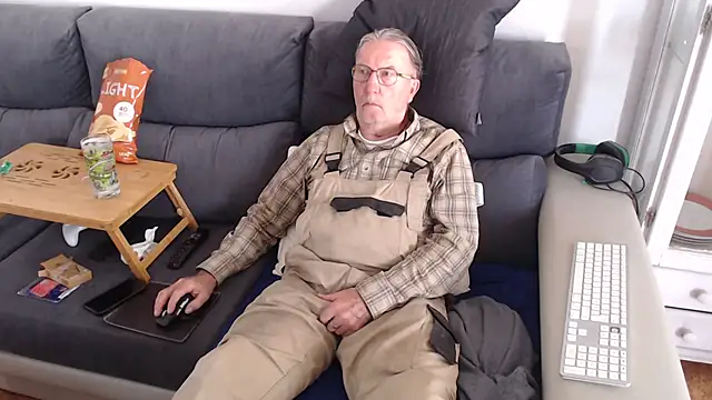 Snapshot of Nudelschwanz chatting on 10, 3, 2025 Nudelschwanz online show from 10, 3, 2025