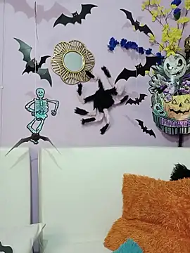 Deina bunny online show from 8, 10, 2025