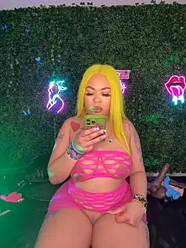 ThickAssRena online show from 25, 3, 2026