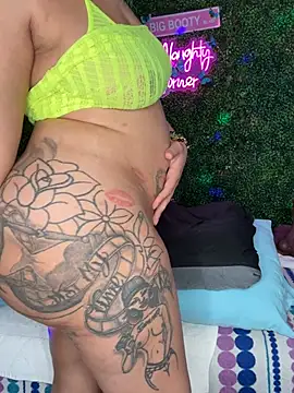 ThickAssRena online show from 27, 2, 2026