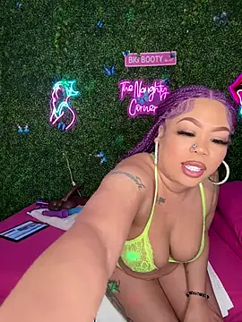 ThickAssRena online show from 6, 1, 2026