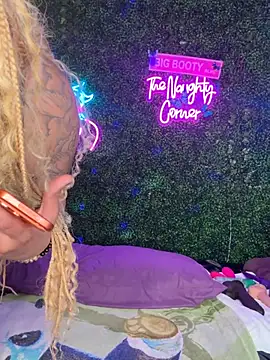 ThickAssRena online show from 16, 5, 2026