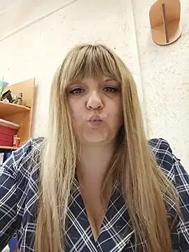 Snapshot of Office_Albertina chatting on 11, 6, 2026 Office Albertina online show from 11, 6, 2026