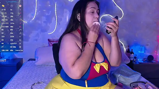 Snapshot of emmajohnss chatting on 13, 2, 2026 emmajohnss online show from 13, 2, 2026