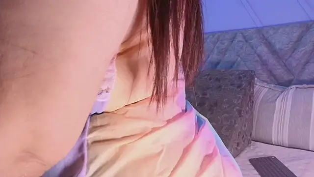 emmajohnss online show from 4, 10, 2025