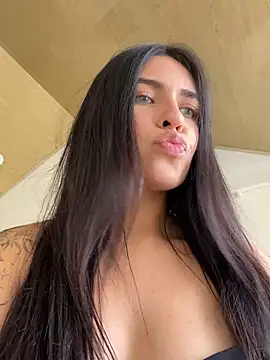 DaphneUwu online show from 15, 12, 2024