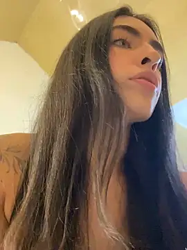 DaphneUwu online show from 25, 2, 2026