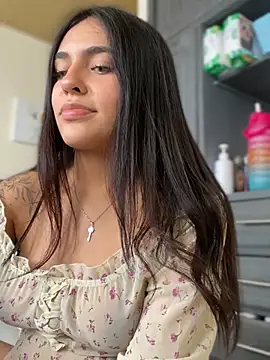 DaphneUwu online show from 9, 3, 2025