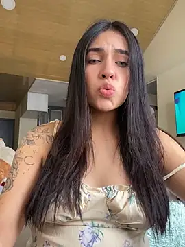 DaphneUwu online show from 15, 3, 2025