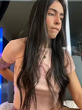 Snapshot of DaphneUwu chatting on 14, 6, 2026 DaphneUwu online show from 14, 6, 2026