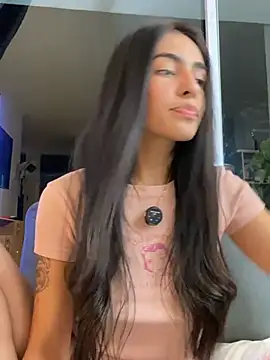 Snapshot of DaphneUwu chatting on 14, 6, 2026 DaphneUwu online show from 14, 6, 2026