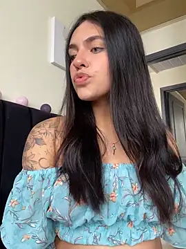 DaphneUwu online show from 13, 2, 2025