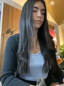 DaphneUwu online show from 16, 2, 2026