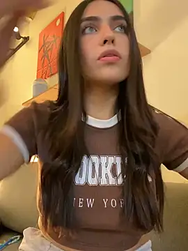 DaphneUwu online show from 15, 10, 2025