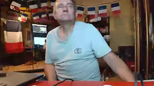 Snapshot of jeanlulu chatting on 3, 7, 2026 jeanlulu online show from 3, 7, 2026