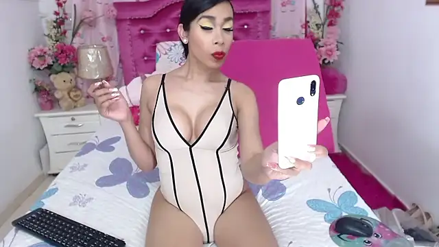 Divaxhermosa online show from 8, 1, 2026