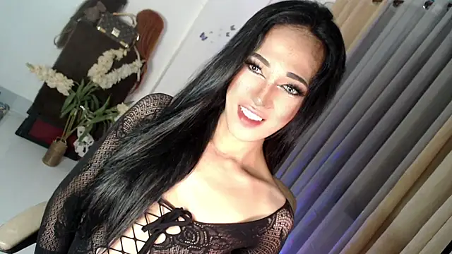 Snapshot of Ts-Glamourosa chatting on 10, 3, 2025 Ts-Glamourosa online show from 10, 3, 2025