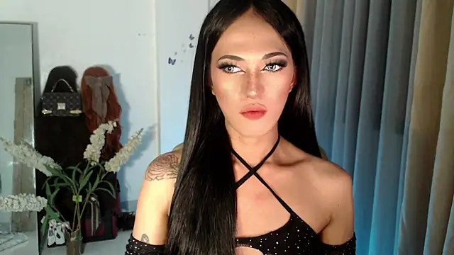 Snapshot of Ts-Glamourosa chatting on 4, 3, 2025 Ts-Glamourosa online show from 4, 3, 2025