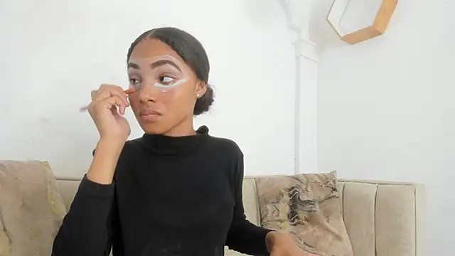 kristyl paez online show from 18, 10, 2025