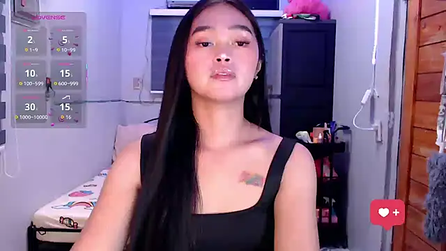 Snapshot of Itsme_claire chatting on 2, 10, 2025 Itsme claire online show from 2, 10, 2025