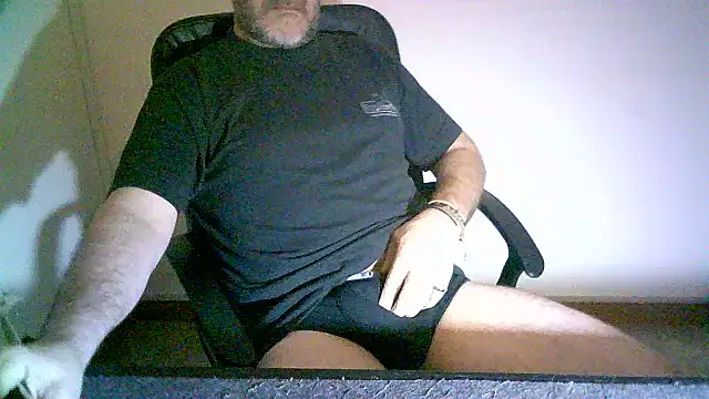 Snapshot of Greek_Passion chatting on 12, 11, 2025 Greek Passion online show from 12, 11, 2025