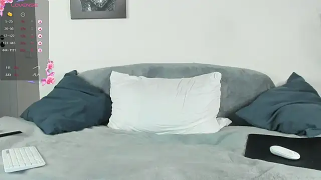 PoisonEvelyn online show from 7, 10, 2025