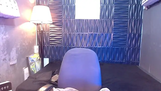 UrtopshemalegoddessAliyah online show from 12, 6, 2026