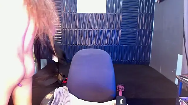 UrtopshemalegoddessAliyah online show from 24, 6, 2026