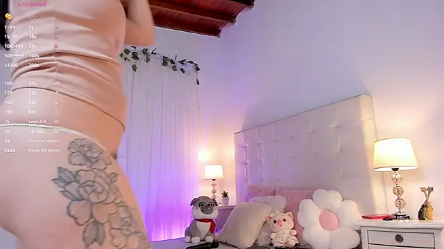 Snapshot of tatikiss_ chatting on 22, 9, 2025 tatikiss online show from 22, 9, 2025