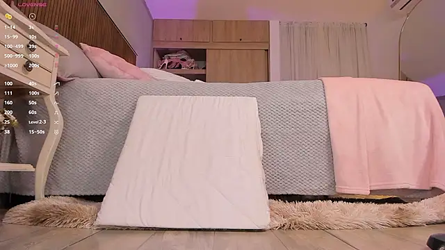 tatikiss  online show from 19, 3, 2026