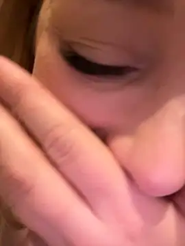 CherryAuroraa online show from 12, 12, 2024