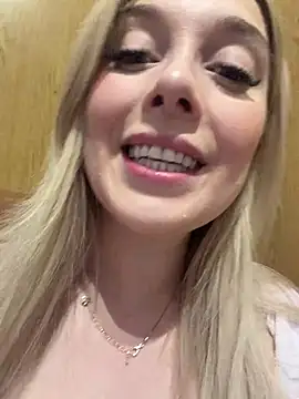 CherryAuroraa online show from 5, 3, 2026