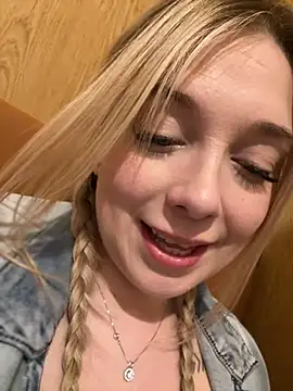 CherryAuroraa online show from 6, 1, 2025