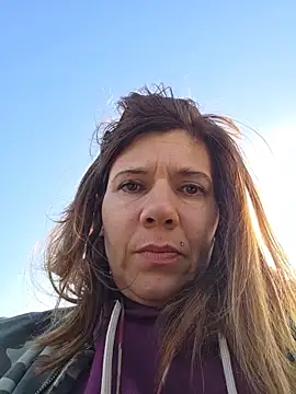 Lina lou4 online show from 4, 3, 2026