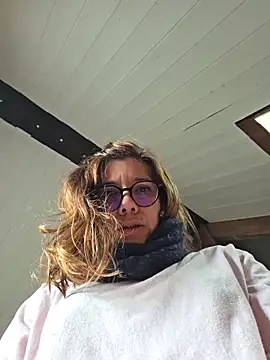 Lina lou4 online show from 11, 2, 2026