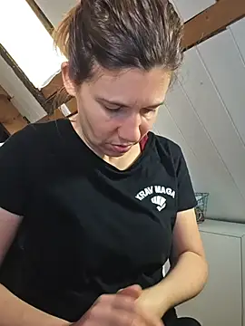 Lina lou4 online show from 9, 3, 2026