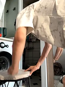 Elvis Tao online show from 5, 12, 2025