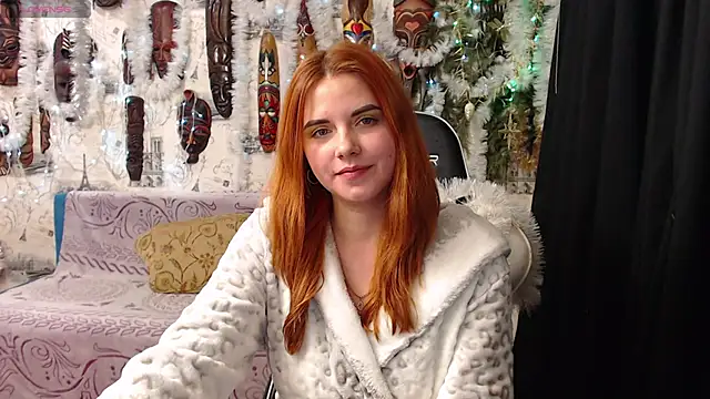 CrazyLaGirl online show from 4, 1, 2025