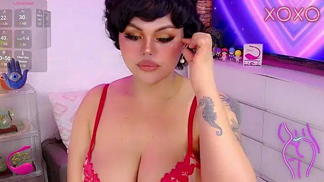 Snapshot of cherry_RED5 chatting on 17, 12, 2025 cherry RED5 online show from 17, 12, 2025