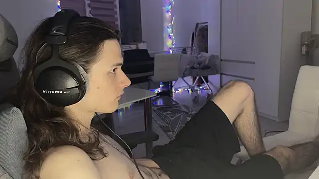 Snapshot of CandyChell chatting on 6, 2, 2026 CandyChell online show from 6, 2, 2026