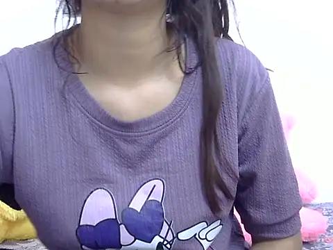 lovelydesi21 online show from 9, 2, 2026