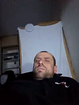 Snapshot of Roman0798 chatting on 11, 10, 2025 Roman0798 online show from 11, 10, 2025
