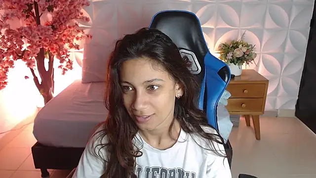 cora 22 online show from 22, 12, 2025