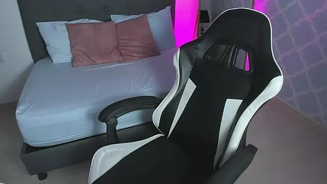 cora 22 online show from 18, 10, 2025