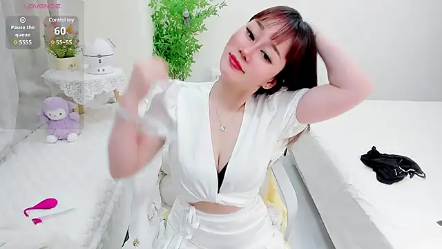 Vivian-6 online show from 17, 3, 2025