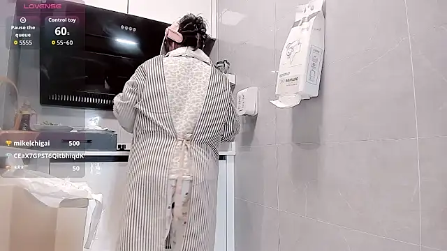 Vivian-6 online show from 8, 3, 2026