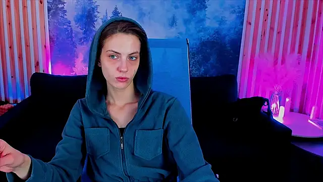 EmilyWilden online show from 3, 10, 2025