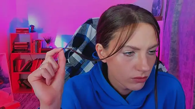 EmilyWilden online show from 2, 10, 2025